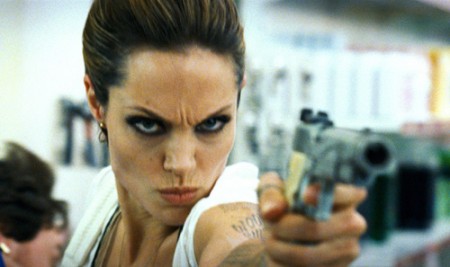 wanted_angelina_jolie_gun