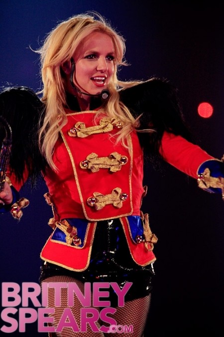 gallery_main-britney-spears-nassau-concert-9