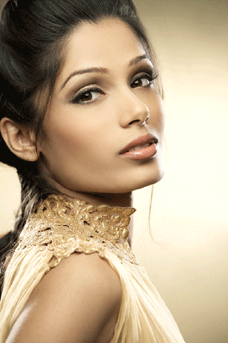 freida-pinto-07