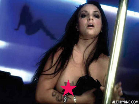 britney-spears-topless-01