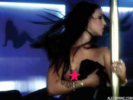 britney-spears-topless-09