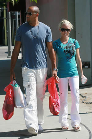 kendra-wilkinson-tendra-un-varon-03