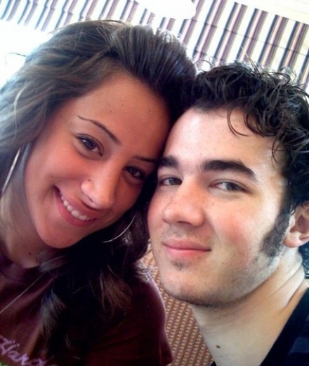 kevin-jonas-danielle-deleasa-01