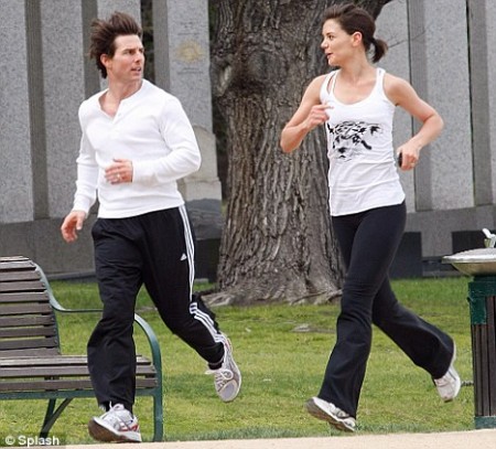 katie-holmes-y-tom-cruise-entrenan-en-pareja-03