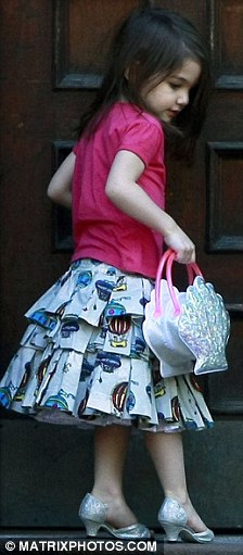 suri-cruise-y-katie-holmes-siempre-a-la-moda-05