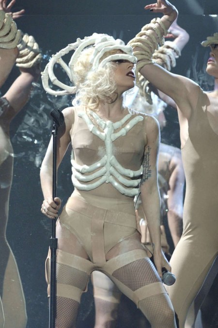 lady-gaga-esta-logrando-que-tengamos-miedo-04