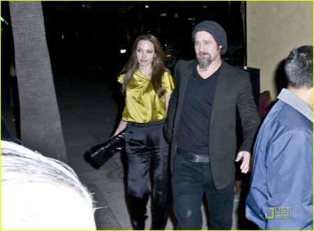 angelina-jolie-brad-pitt-disfrutan-cita-03