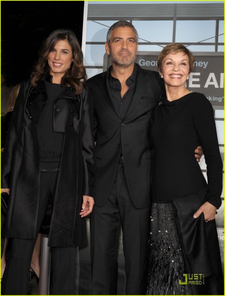 george-clooney-junto-a-su-madre-y-su-novia-01