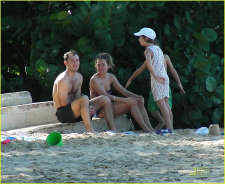 jude-law-y-sienna-miller-enamorados-barbados-01