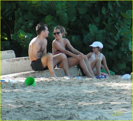 jude-law-y-sienna-miller-enamorados-barbados-05