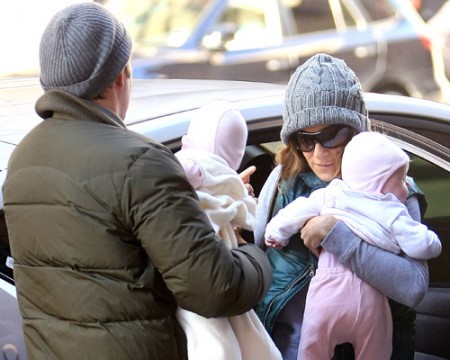 sarah-jessica-parker-matthew-broederick-paseo-new-york-02