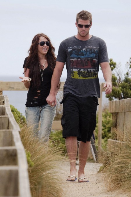 Miley Cyrus y Liam Hemsworth juntos en Australia-01