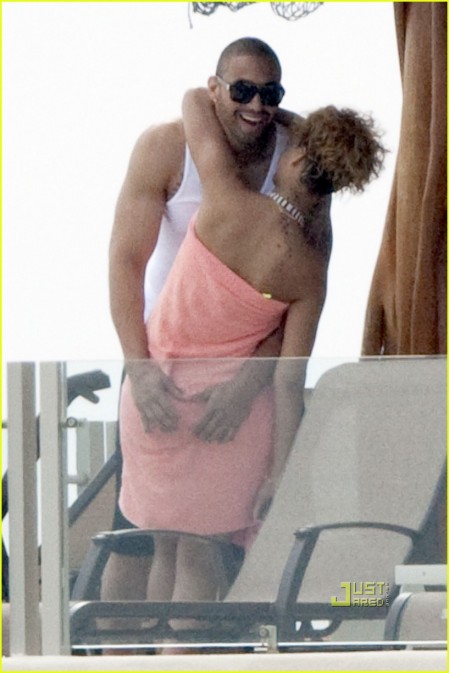 Rihanna con nuevo amor-12