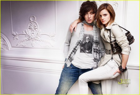 emma-watson-burberry-spring-summer-2010-campaign-02