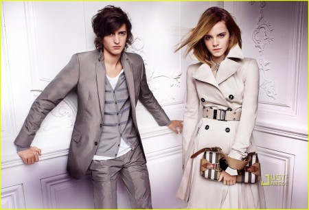 emma-watson-burberry-spring-summer-2010-campaign-11