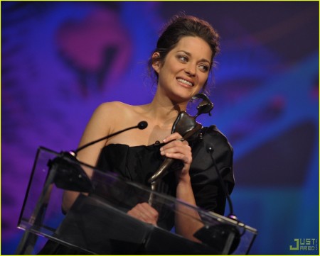 marion-cotillard-reina-en-festival-palm-sping-05