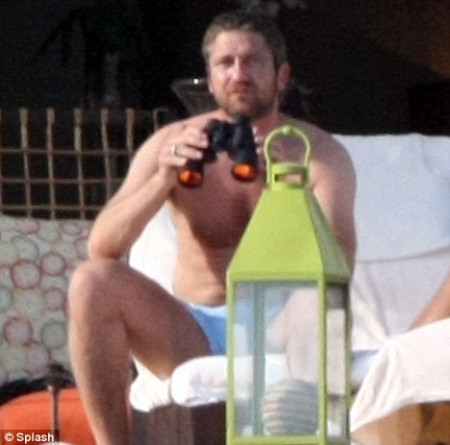 Jennifer Aniston y Gerard Butler de vacaciones2