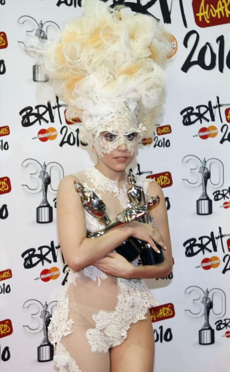 Lady GaGa fue la gran ganadora de los Brit Awards-01