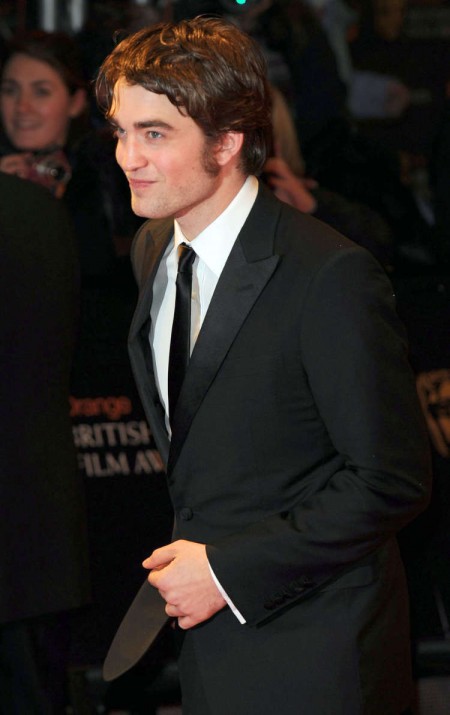 Robert Pattinson en los BAFTAs 1