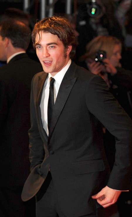 Robert Pattinson en los BAFTAs2