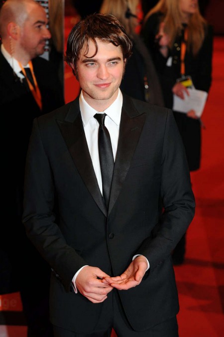 Robert Pattinson en los BAFTAs5