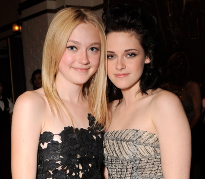 Kristen Stewart y Dakota Fanning en su nuevo video