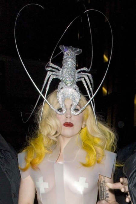 lady-gaga-lobster-500x747