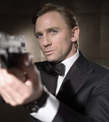 James Bond suspendida