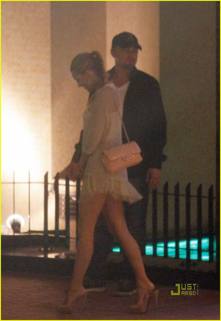 Leonardo DiCaprio y Blake Lively de la mano en Monaco-07