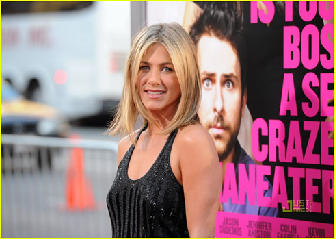 Jennifer Aniston se luce6