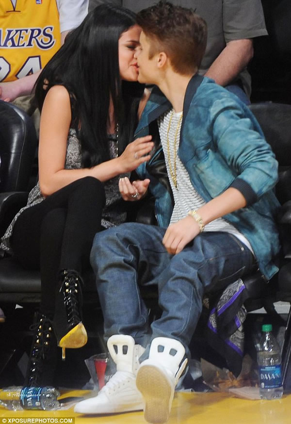 Justin Bieber y Selena Gomez terminaron 2