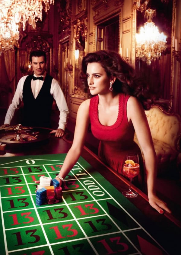 Penélope Cruz en el calendario Campari 2013 11