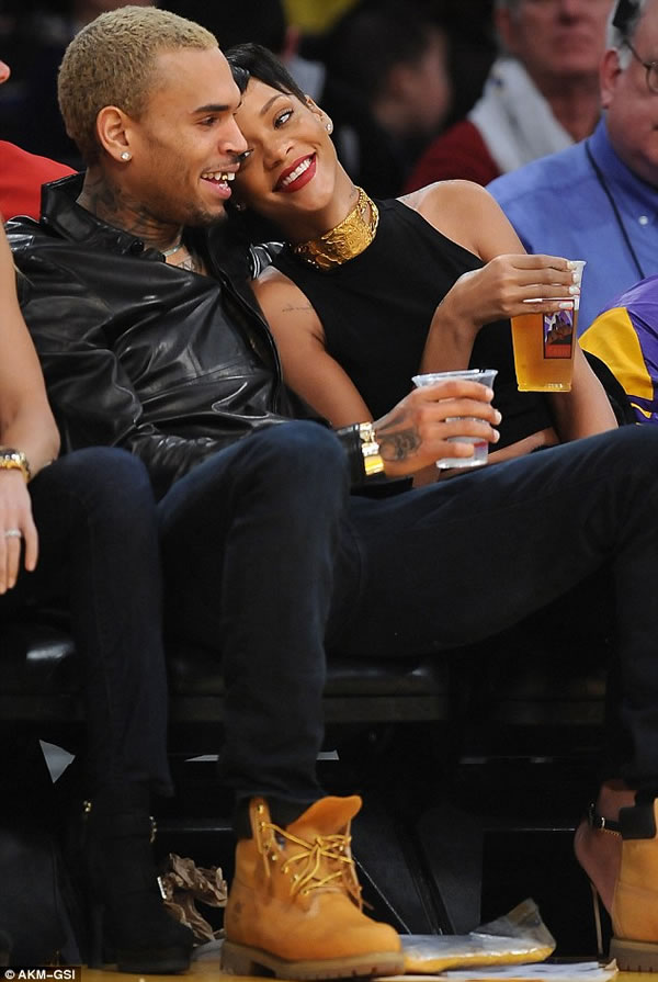 Rihanna y Chris Brown 1