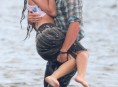 imagen Miley Cyrus a los besos