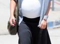 imagen Jessica Alba anima a las embarazadas a mostrar sus curvas